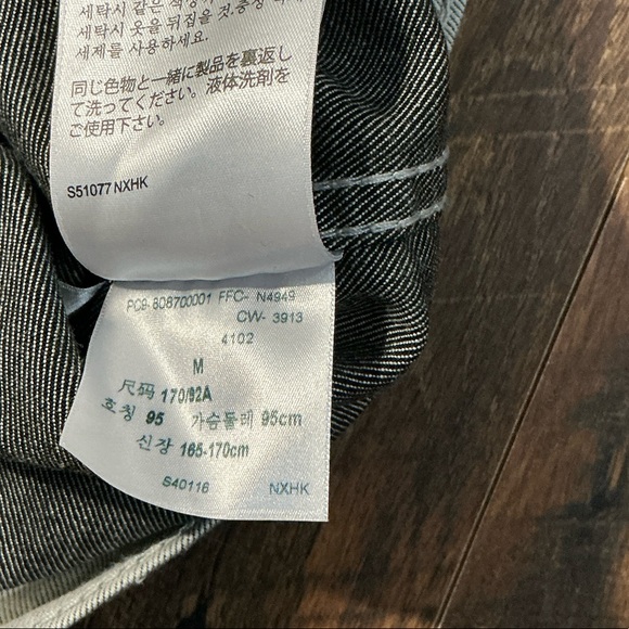 NWT Levi's Premium Two-Tone Denim Trucker Jacket - Gray & Black (Size M) - Picture 8 of 10